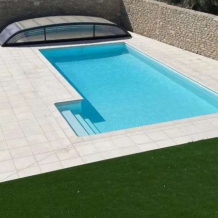 Clos Du Cardinal Avec Piscine LʼIsle-sur-la-Sorgue Exterior foto